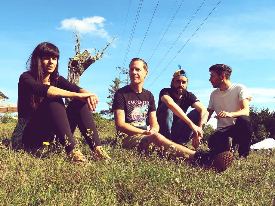 Topsy Turvy's Band Photo